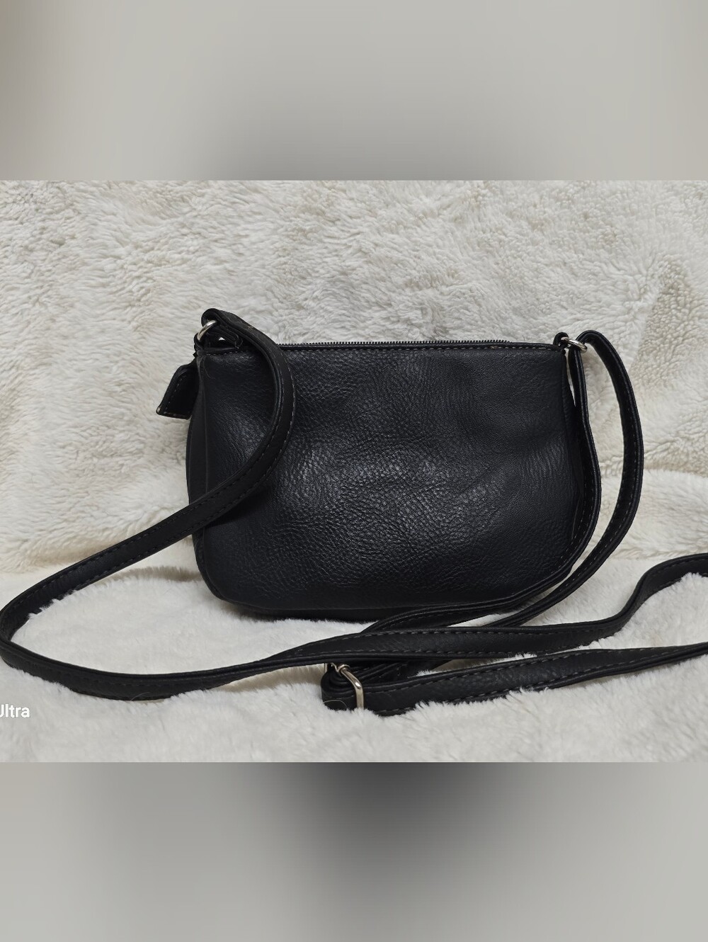 Everyday Black Leather Crossbody Bag with Front Zip Pocket - Picture 2 of 6